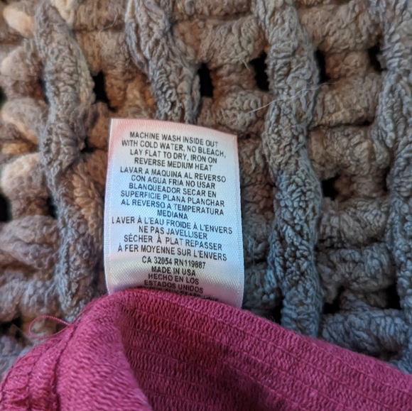 Clayton - Quinn skirt in Burgundy, size XS - Picture 10 of 10